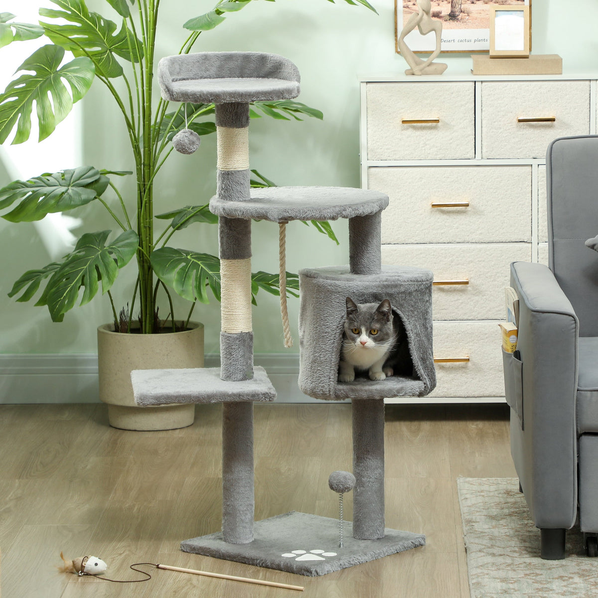 Arbre à chat avec griffoirs en sisal pour protéger le canapé